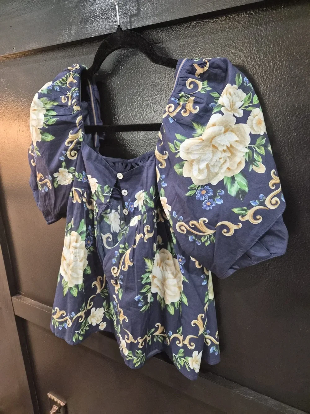 FARM Rio |  Navy Floral Top | Size Medium - Picture 7 of 10